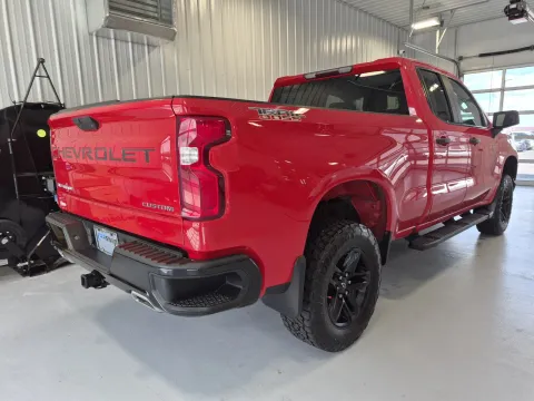 Another view of 2019 Chevrolet Silverado 1500 Custom Trail Boss for sale in Tea, SD at CarSwap