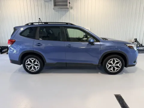 Photos of 2023 Subaru Forester Premium for sale in Tea, SD at CarSwap