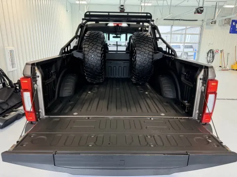 More photos of 2022 Ford F-250SD Lariat at CarSwap, SD