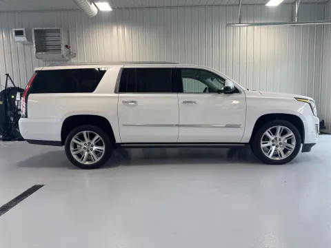 Photos of 2018 Cadillac Escalade ESV Premium for sale in Tea, SD at CarSwap