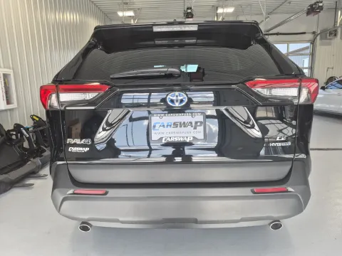More photos of 2022 Toyota RAV4 Hybrid LE at CarSwap, SD