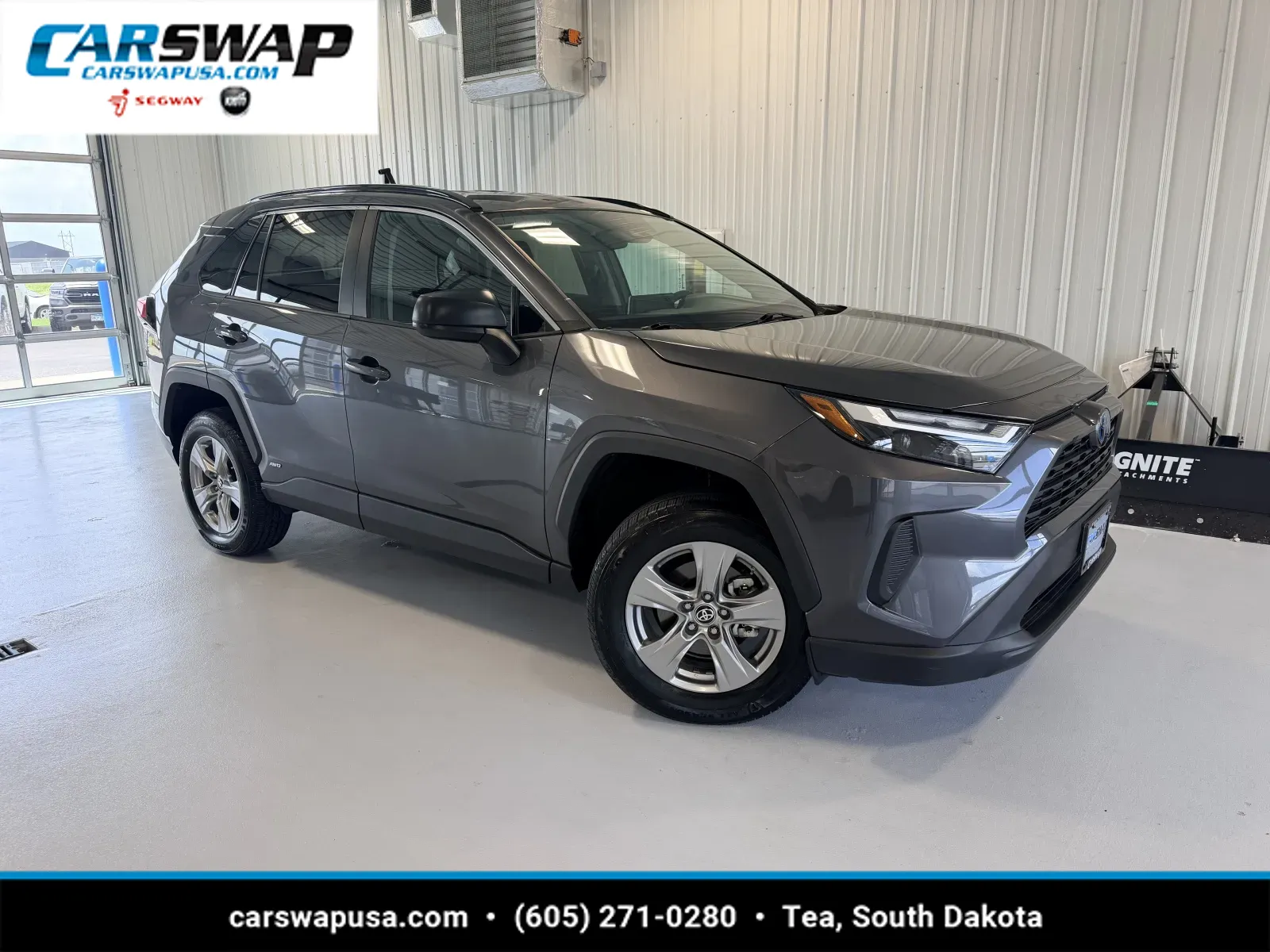 2024 Toyota RAV4 Hybrid LE AWD's photo