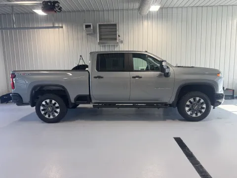 Photos of 2024 Chevrolet Silverado 2500HD Custom for sale in Tea, SD at CarSwap