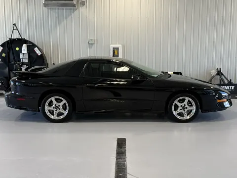 Photos of 1994 Pontiac Firebird Trans Am for sale in Tea, SD at CarSwap