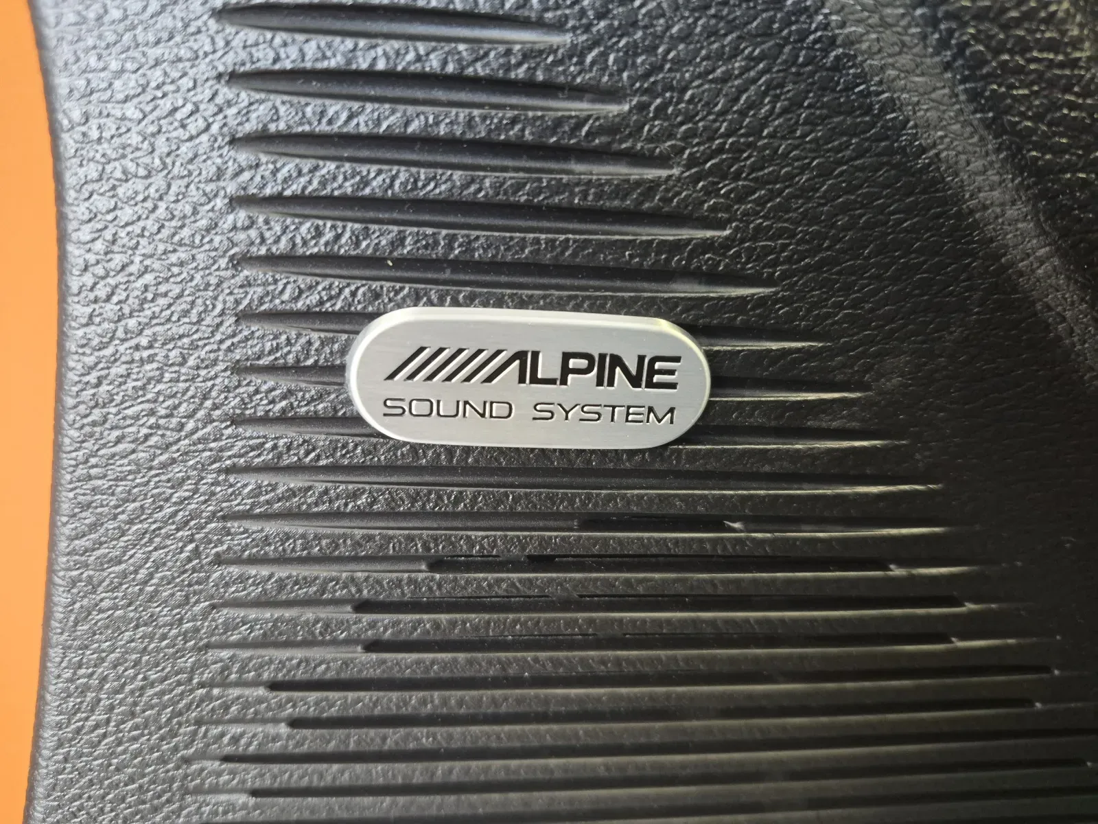 Dodge Challenger photo 19