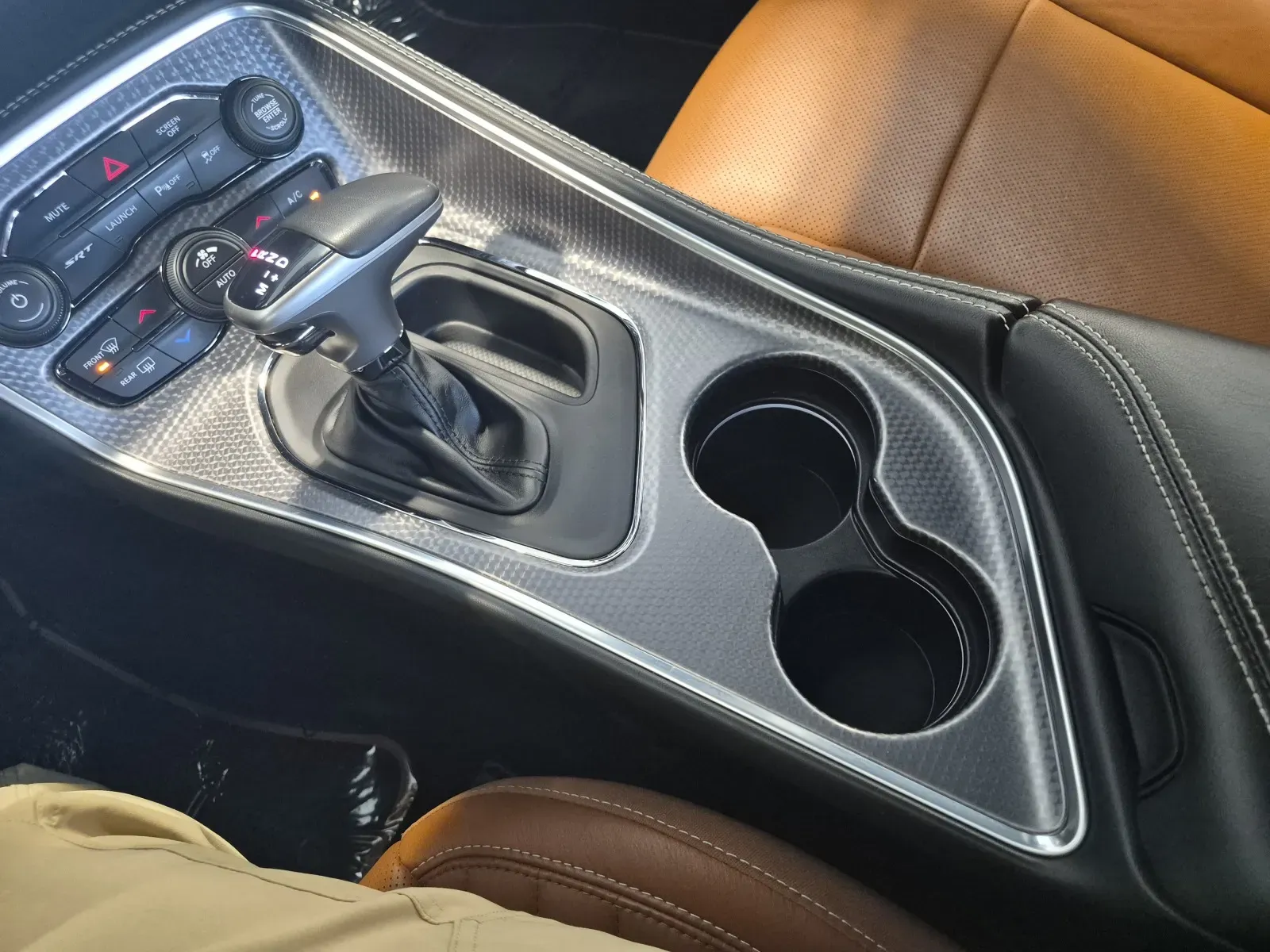 Dodge Challenger photo 22