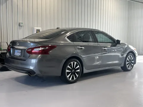 Another view of 2018 Nissan Altima 2.5 SL for sale in Tea, SD at CarSwap