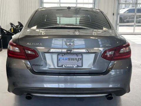 More photos of 2018 Nissan Altima 2.5 SL at CarSwap, SD