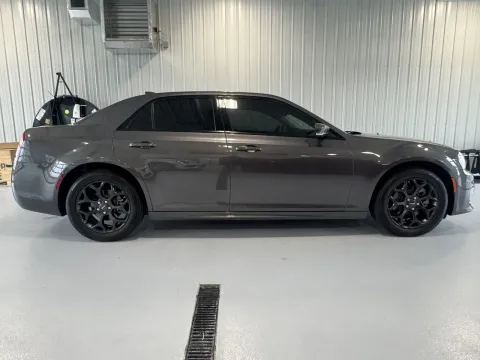 Photos of 2022 Chrysler 300 Touring for sale in Tea, SD at CarSwap