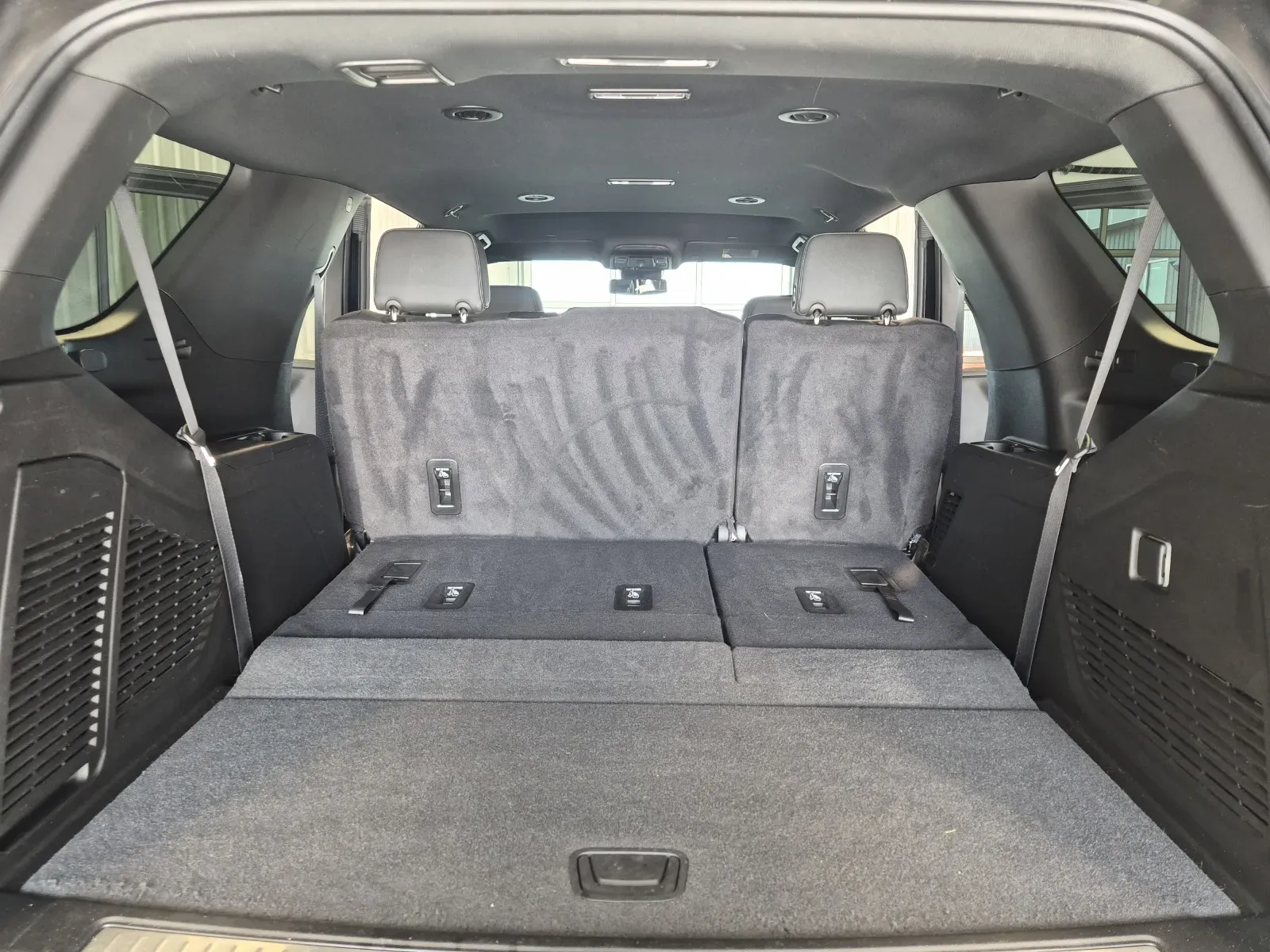 Chevrolet Tahoe photo 33