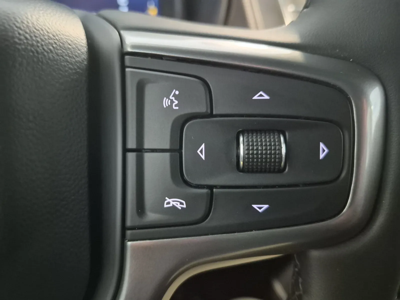 Chevrolet Tahoe photo 10