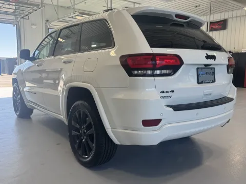 More photos of 2022 Jeep Grand Cherokee WK Laredo X at CarSwap, SD