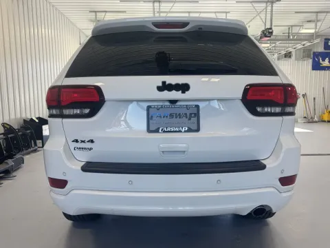 More photos of 2022 Jeep Grand Cherokee WK Laredo X at CarSwap, SD