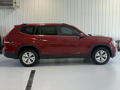 Photos of 2018 Volkswagen Atlas 3.6L V6 SE for sale in Tea, SD at CarSwap