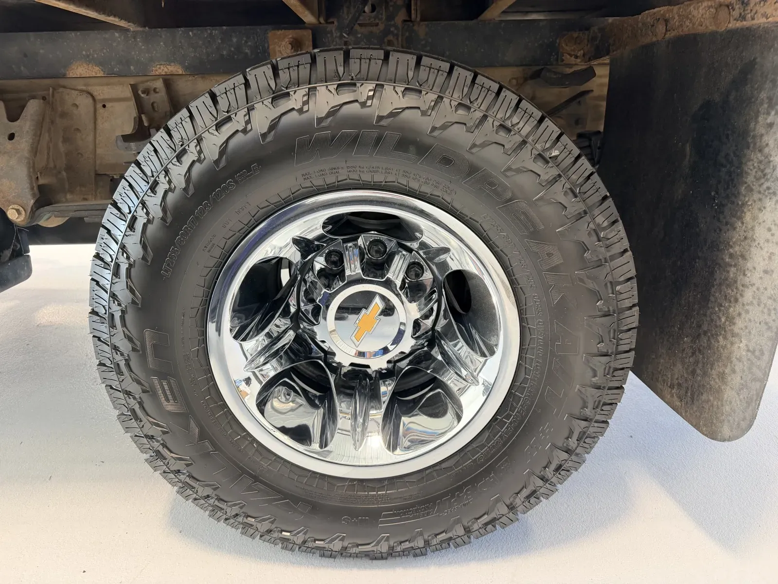 Chevrolet 3500HD photo 48