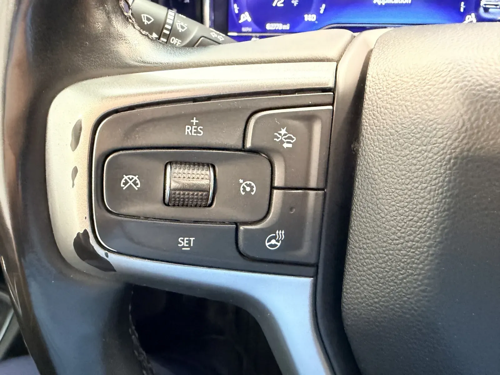 Chevrolet 3500HD photo 34