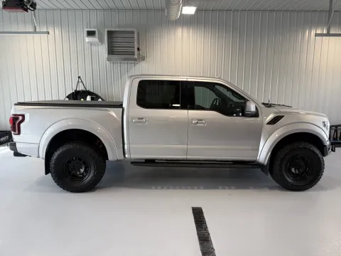 Photos of 2019 Ford F-150 Raptor for sale in Tea, SD at CarSwap
