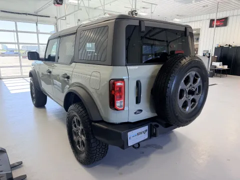 More photos of 2023 Ford Bronco Big Bend at CarSwap, SD