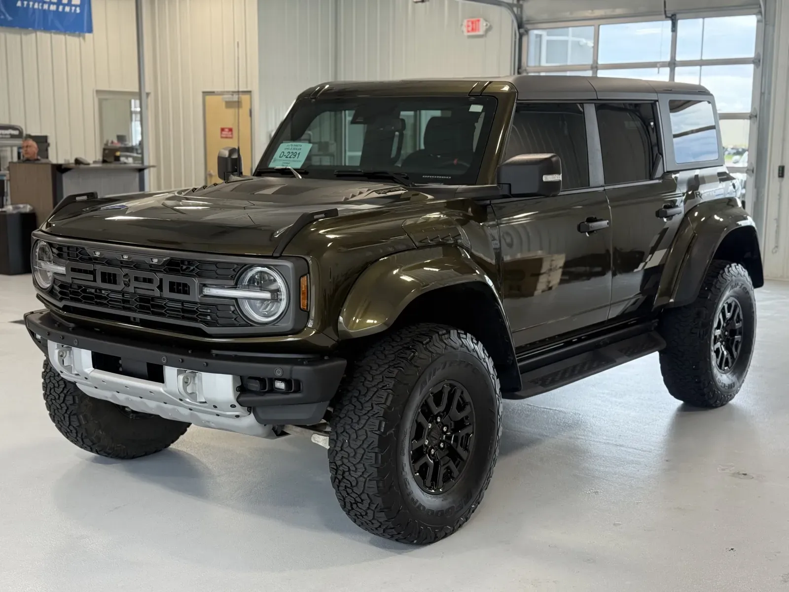Ford Bronco photo 7