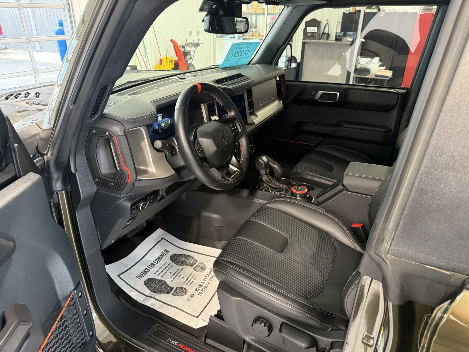 Ford Bronco photo 11