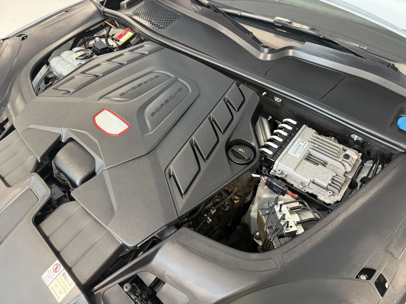 2021 Porsche Cayenne Turbo - Photo 54