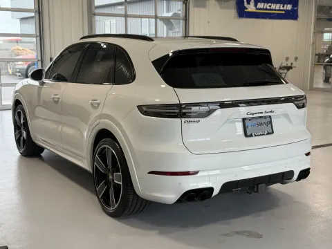 More photos of 2021 Porsche Cayenne Turbo at CarSwap, SD