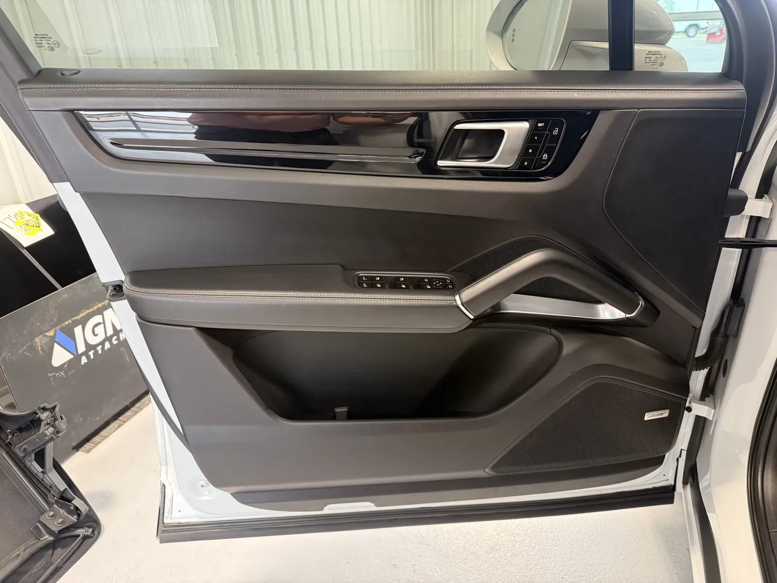 2021 Porsche Cayenne Turbo - Photo 8