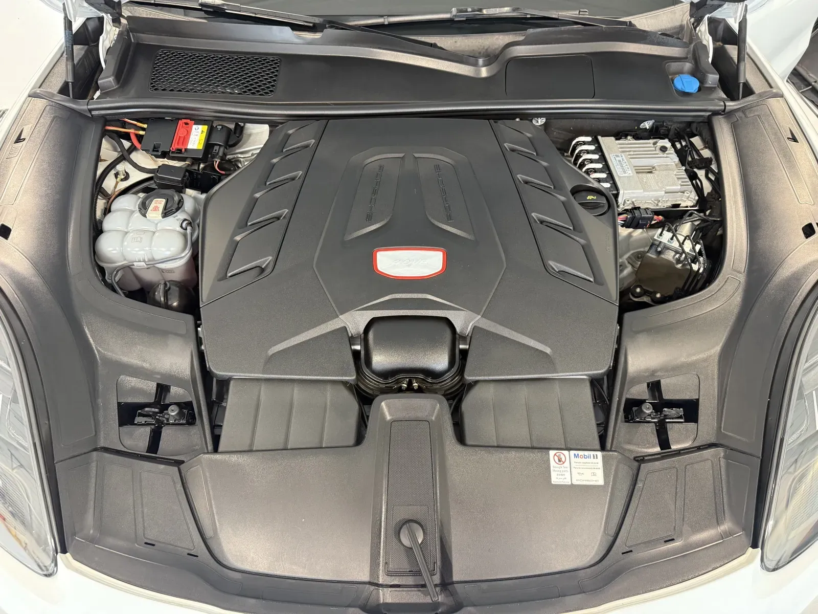 2021 Porsche Cayenne Turbo - Photo 52