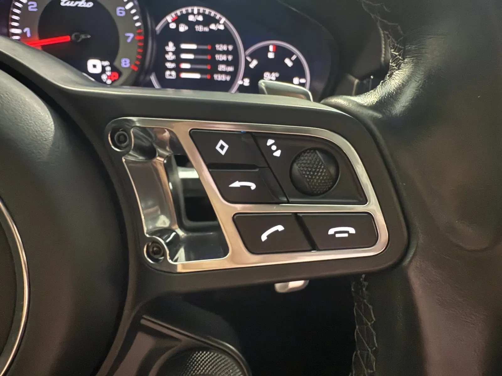 2021 Porsche Cayenne Turbo - Photo 35