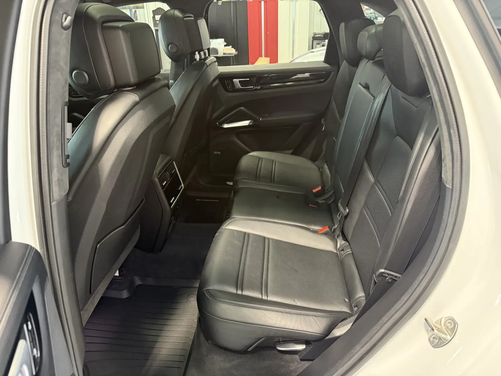 2021 Porsche Cayenne Turbo - Photo 15