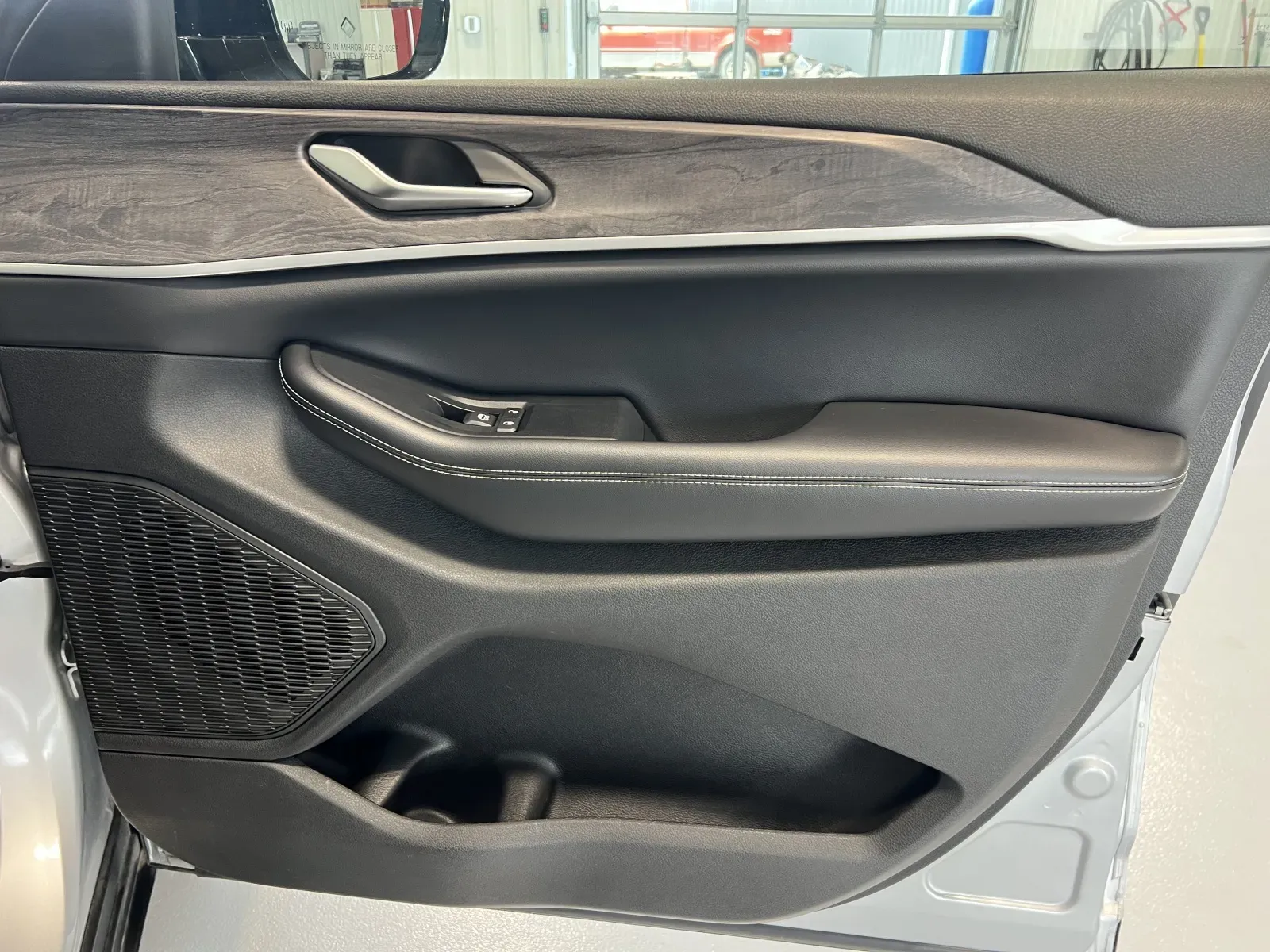 Jeep Grand Cherokee photo 28