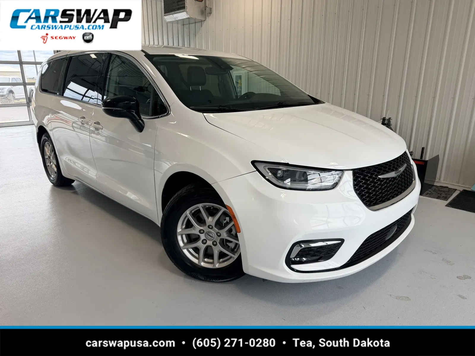 White 2024 Chrysler Pacifica Touring L for sale in Tea, SD
