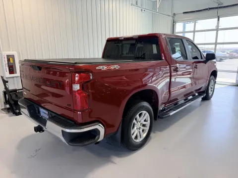 Another view of 2020 Chevrolet Silverado 1500 LT for sale in Tea, SD at CarSwap