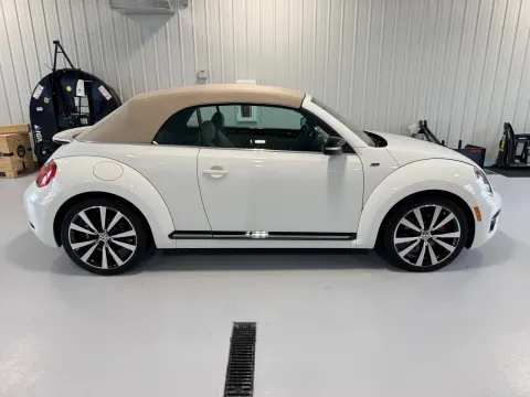 Photos of 2015 Volkswagen Beetle 2.0T R-Line for sale in Tea, SD at CarSwap