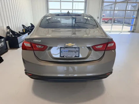 More photos of 2017 Chevrolet Malibu LT at CarSwap, SD
