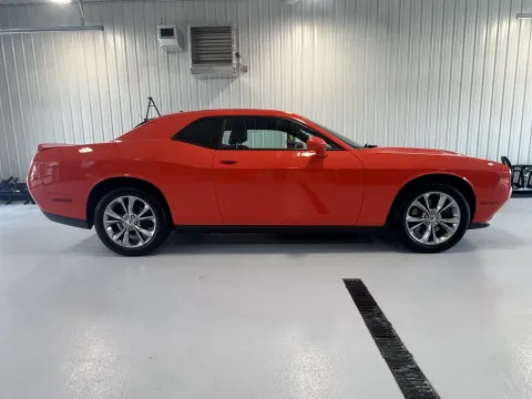 Photos of 2020 Dodge Challenger SXT for sale in Tea, SD at CarSwap