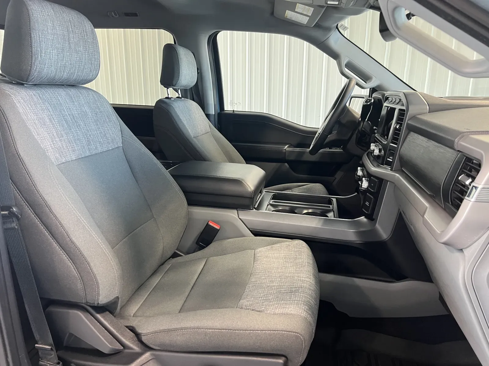 Ford F-150 photo 32