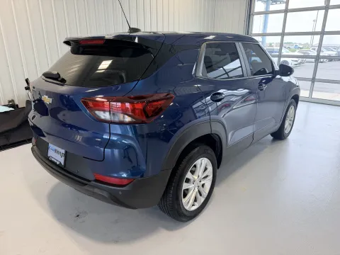 Another view of 2021 Chevrolet TrailBlazer LS for sale in Tea, SD at CarSwap