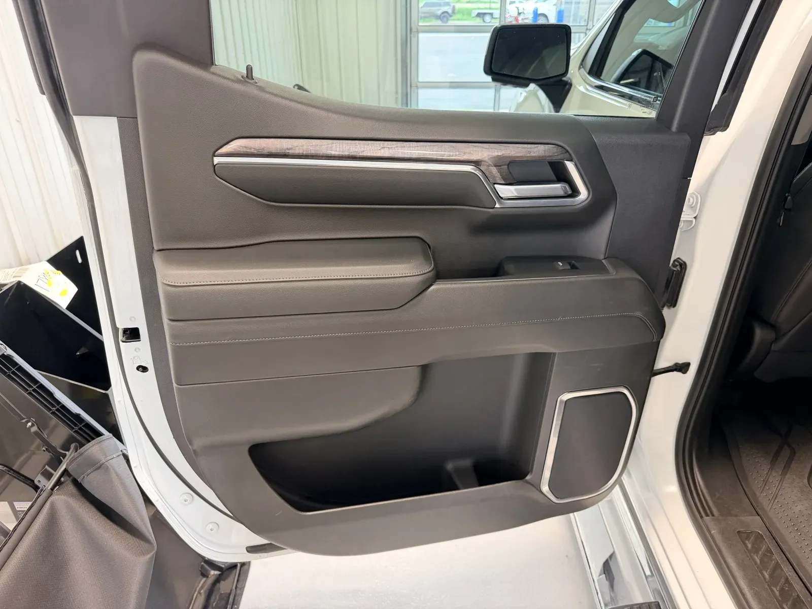 Chevrolet Silverado photo 15