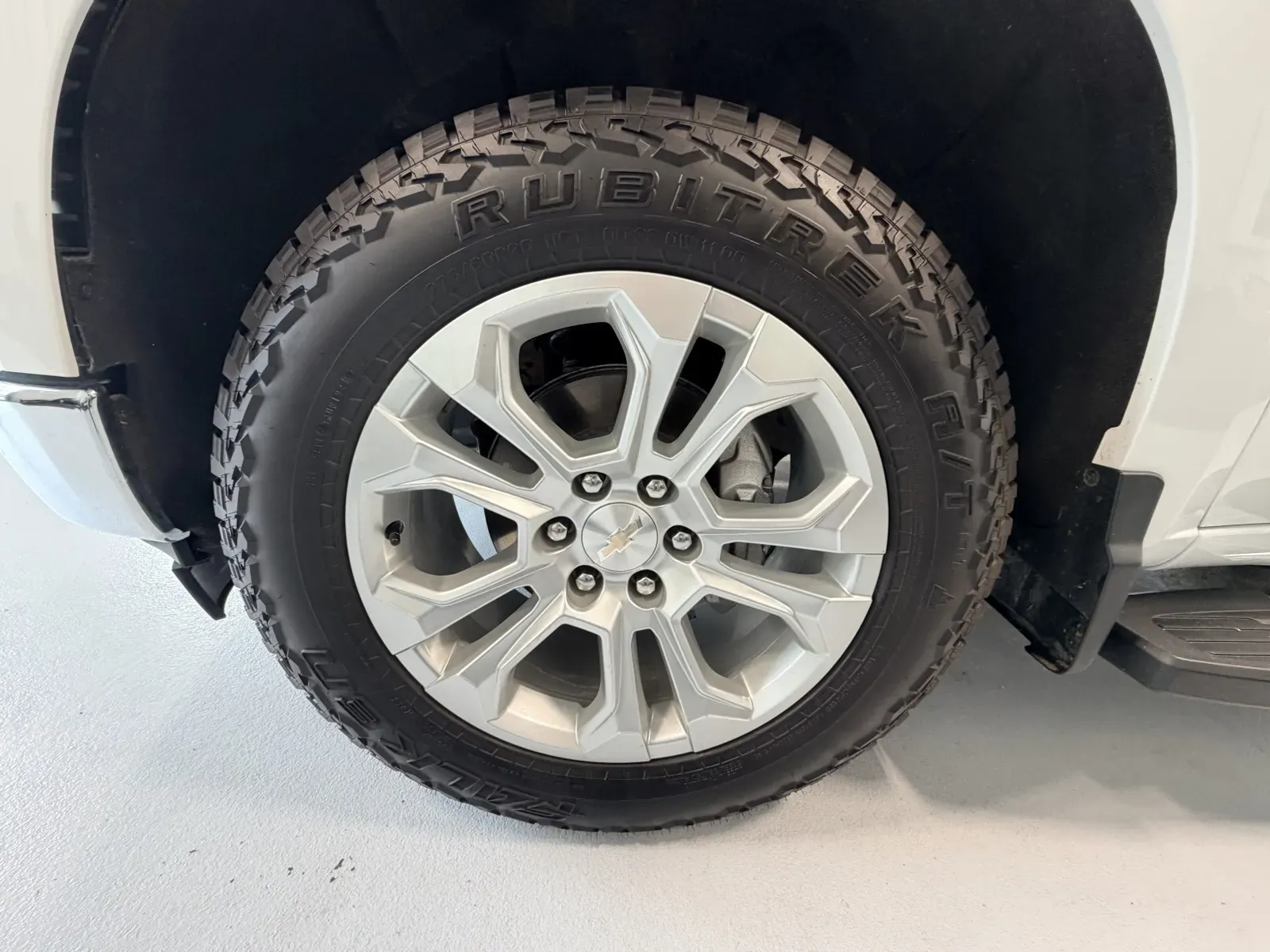Chevrolet Silverado photo 49