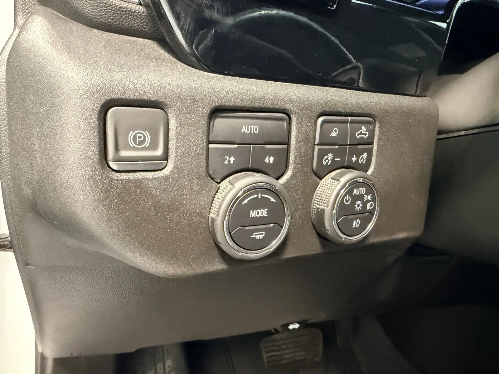 Chevrolet Silverado photo 44
