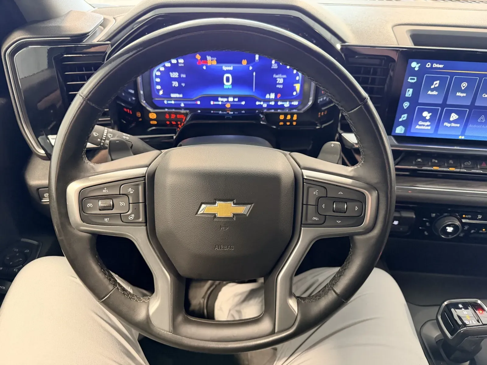 Chevrolet Silverado photo 32