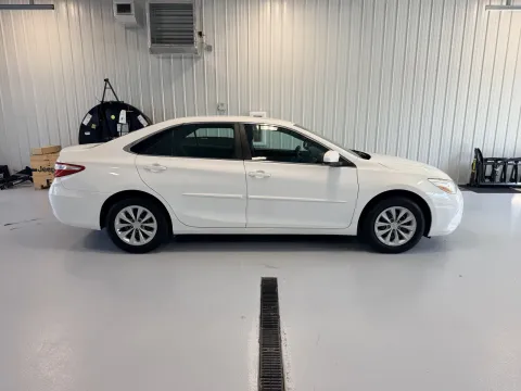 Photos of 2016 Toyota Camry LE for sale in Tea, SD at CarSwap