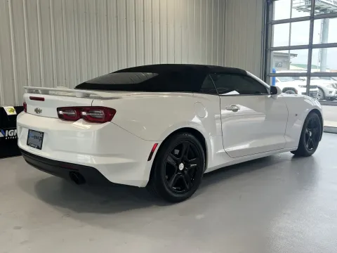 Another view of 2020 Chevrolet Camaro 1LT for sale in Tea, SD at CarSwap