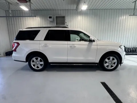 Another view of 2019 Ford Expedition XLT for sale in Tea, SD at CarSwap