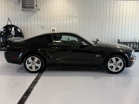 Photos of 2007 Ford Mustang GT Premium for sale in Tea, SD at CarSwap