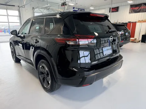 More photos of 2024 Nissan Rogue SV at CarSwap, SD