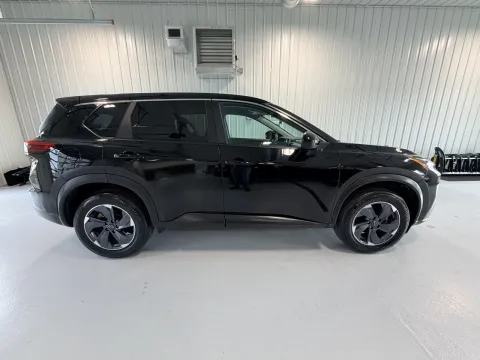 Photos of 2024 Nissan Rogue SV for sale in Tea, SD at CarSwap