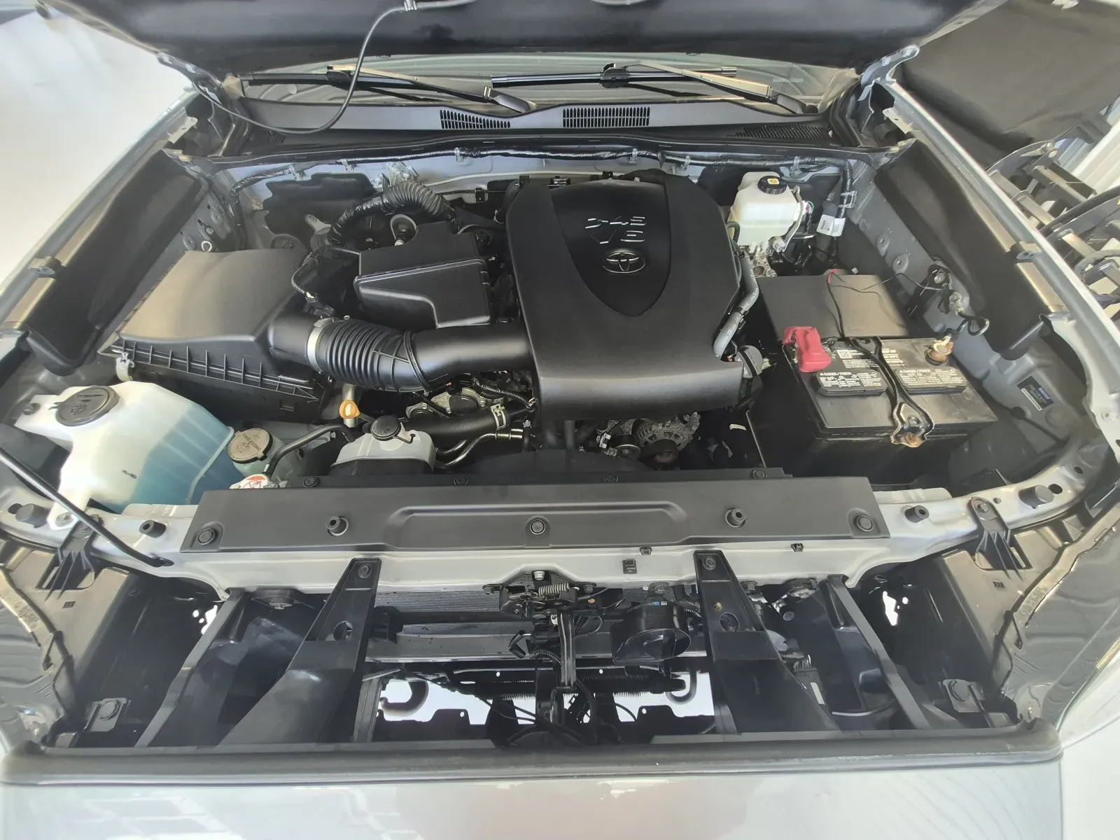 Toyota Tacoma photo 40