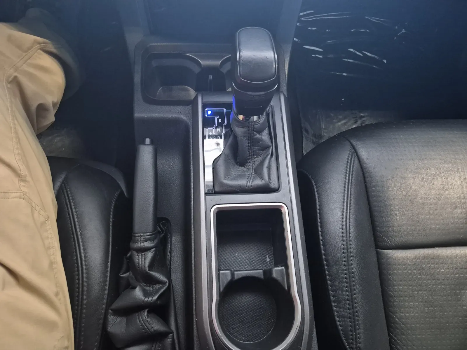 Toyota Tacoma photo 34